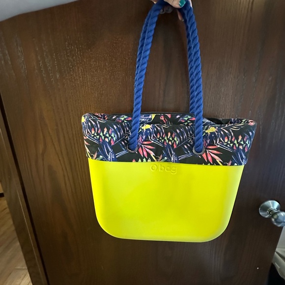 O Bag Vibrant Yellow and Blue Geometric Tote - Picture 1 of 6
